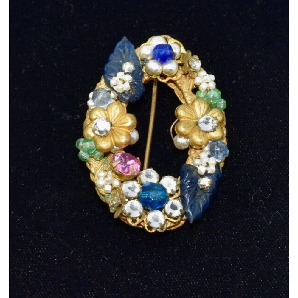 Miriam Haskell 1920's Whimsical Mix-Media Glass, Filigree Brooch Signed